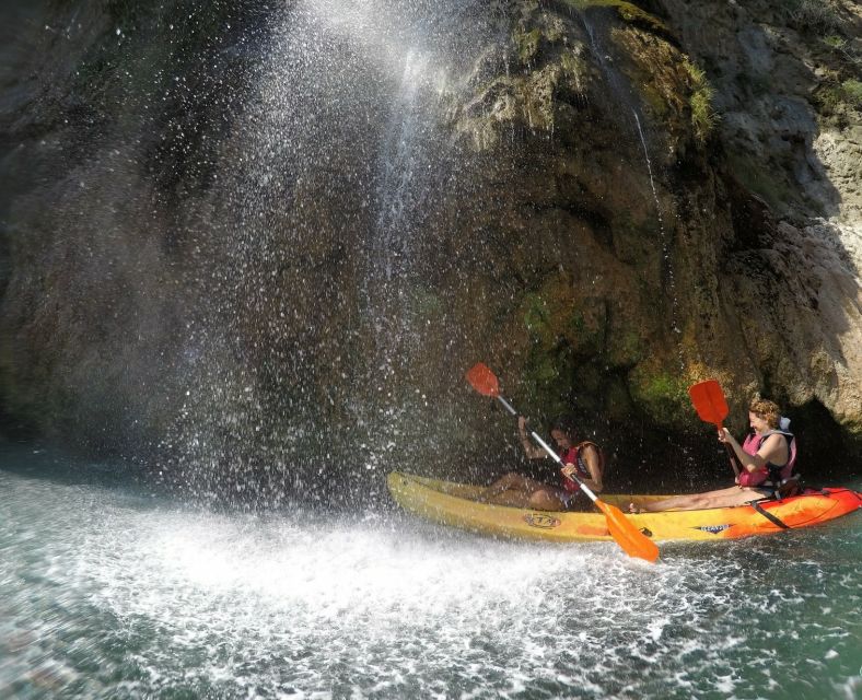 Alquiler Kayak acantilados de Nerja