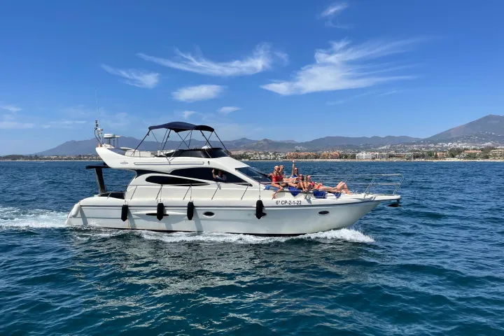 Alquiler yate privado en Puerto Banús