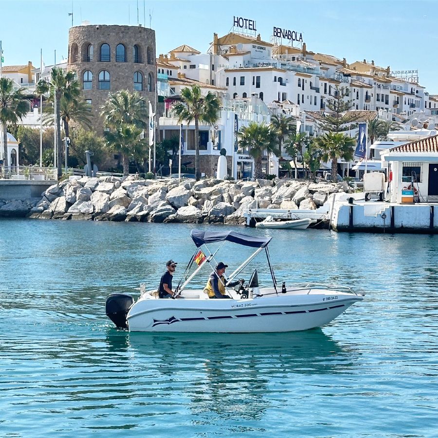 Lancha Voraz Puerto Banús